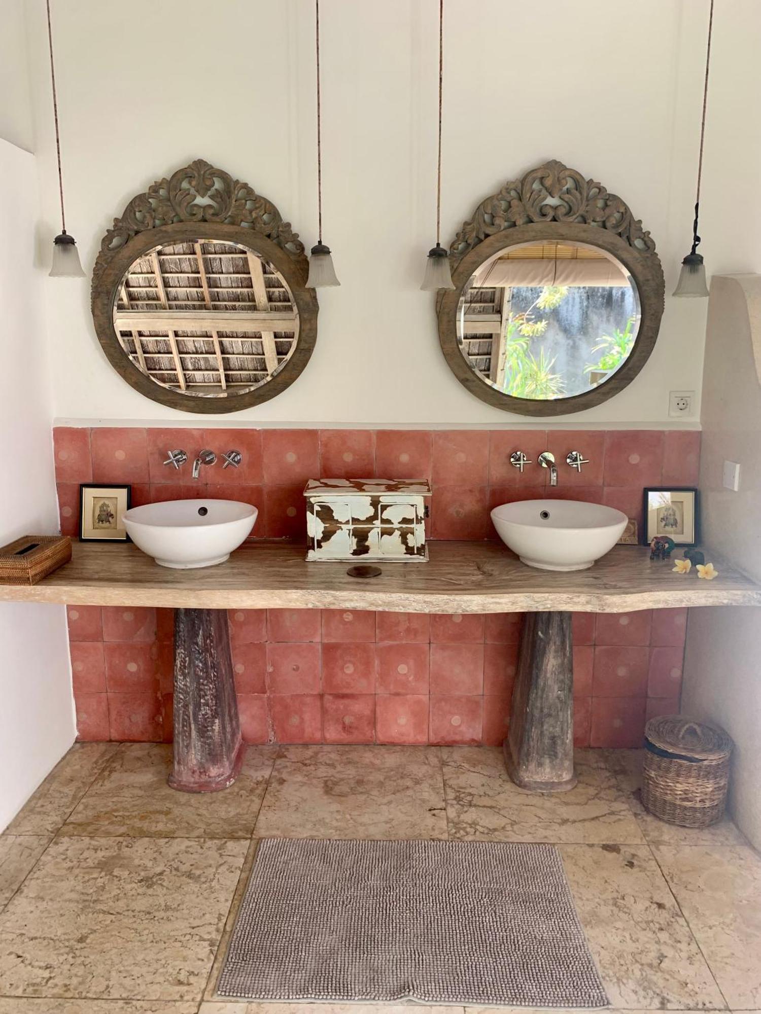 Unique 3Br Villa With Pool 5 Minute Walk To The Pererenan Beach Canggu Kültér fotó