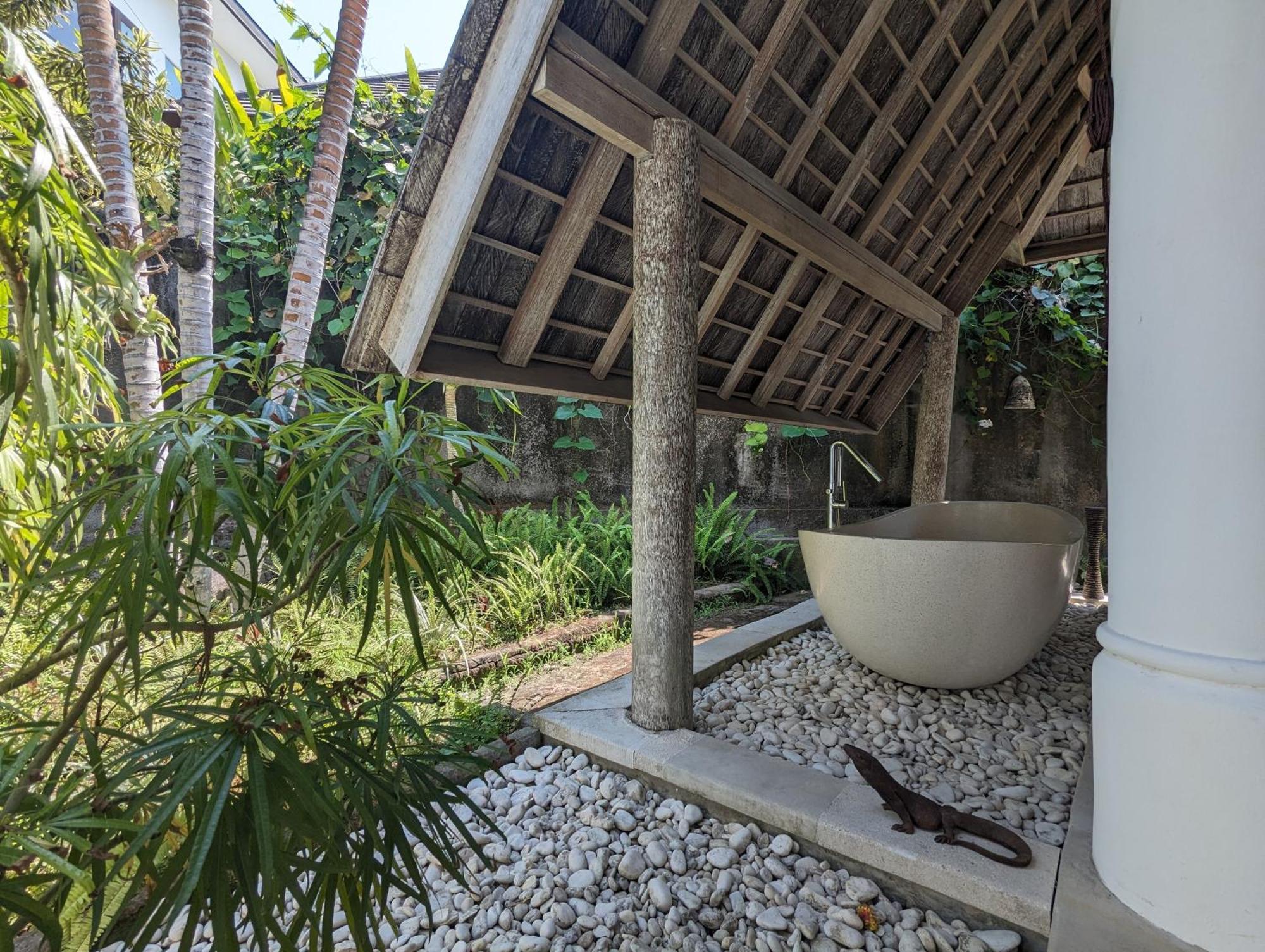 Unique 3Br Villa With Pool 5 Minute Walk To The Pererenan Beach Canggu Kültér fotó